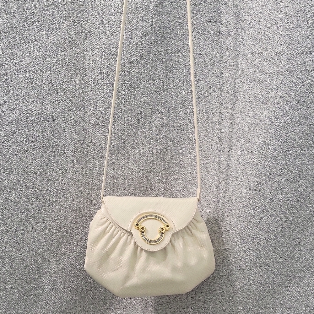 Finesse La Model Vintge Elegant Ivory  Crossbody  Bag